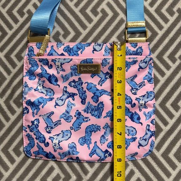 Lilly Pulitzer Pompano Crossbody Bag Ruff Night Pink Blue Dogs Purse - Picture 5 of 6